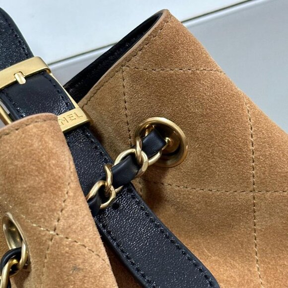 Brown Suede & Black Lambskin Hobo – Timeless Parisian-Inspired Style - Picture 3 of 6